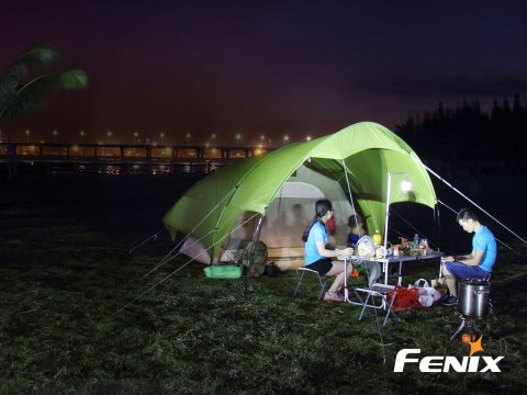Lampa kempingowa Fenix CL30R czarna