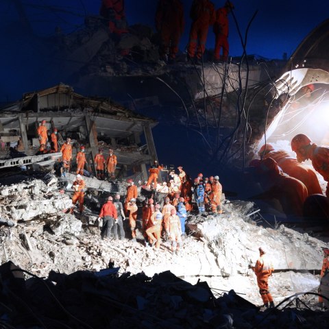 Latarka LED Fenix LR50R