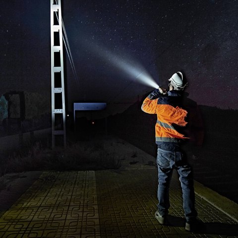 Latarka LED Fenix WF26R