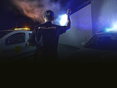 Latarka taktyczna LED Fenix TK22 TAC
