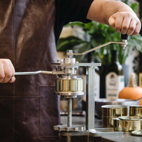 Zamykarka ręczna do puszek Nel