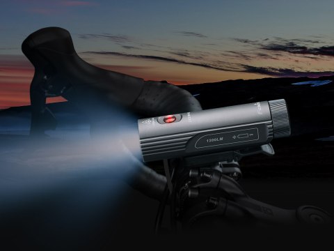Lampa rowerowa Fenix BC21R V3.0