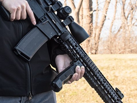 Bipod Leapers UTG składany D-Grip Ambi