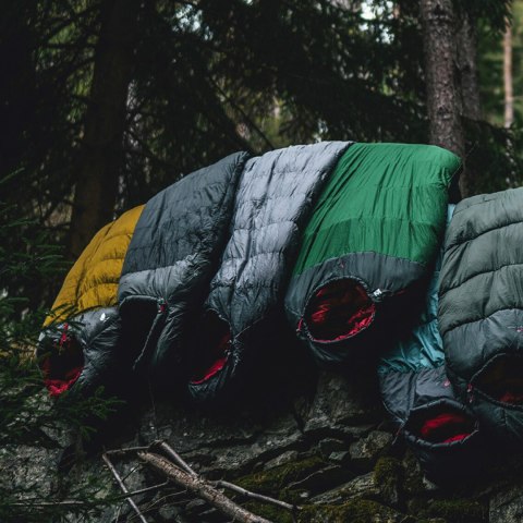 Śpiwór puchowy Robens Serac 300 dla praworęcznych -4C (195 cm) - czarny