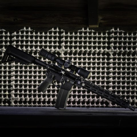 Celownik noktowizyjny noktowizor HIKMICRO Alpex 4K Lite z uchwytem pod IR