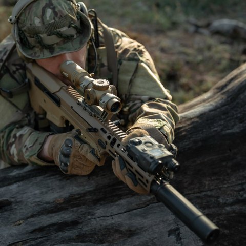 Luneta celownicza Primary Arms Compact PLx-1-8x24 FFP RDB ACSS Raptor 5.56/.308 Yard G2 Reticle - FDE